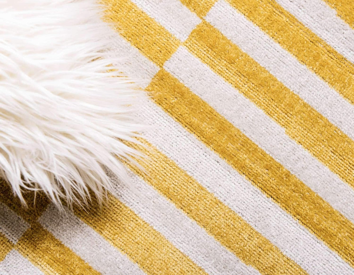 Williamsburg Collection Casual Transitional Thick Alternating Stripes Area Rug (4' 1 x 6' 1 Rectangular, Yellow/Beige)
