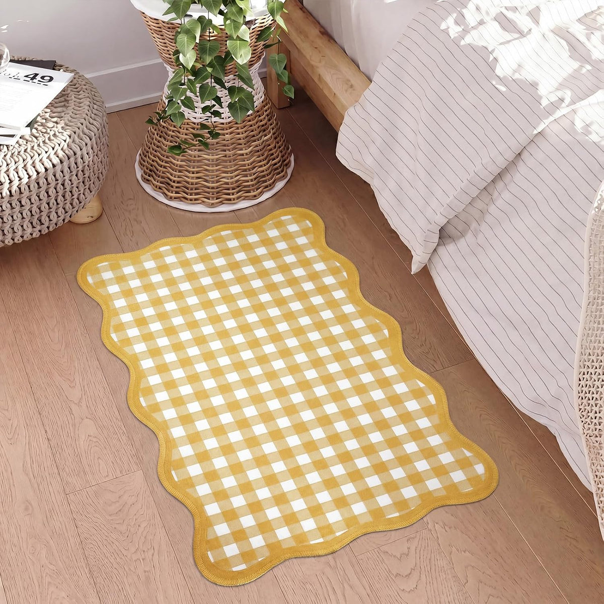 Yellow and White Small Scalloped Plaid Rug 1.4x2.3ft Buffalo Checkered Mat