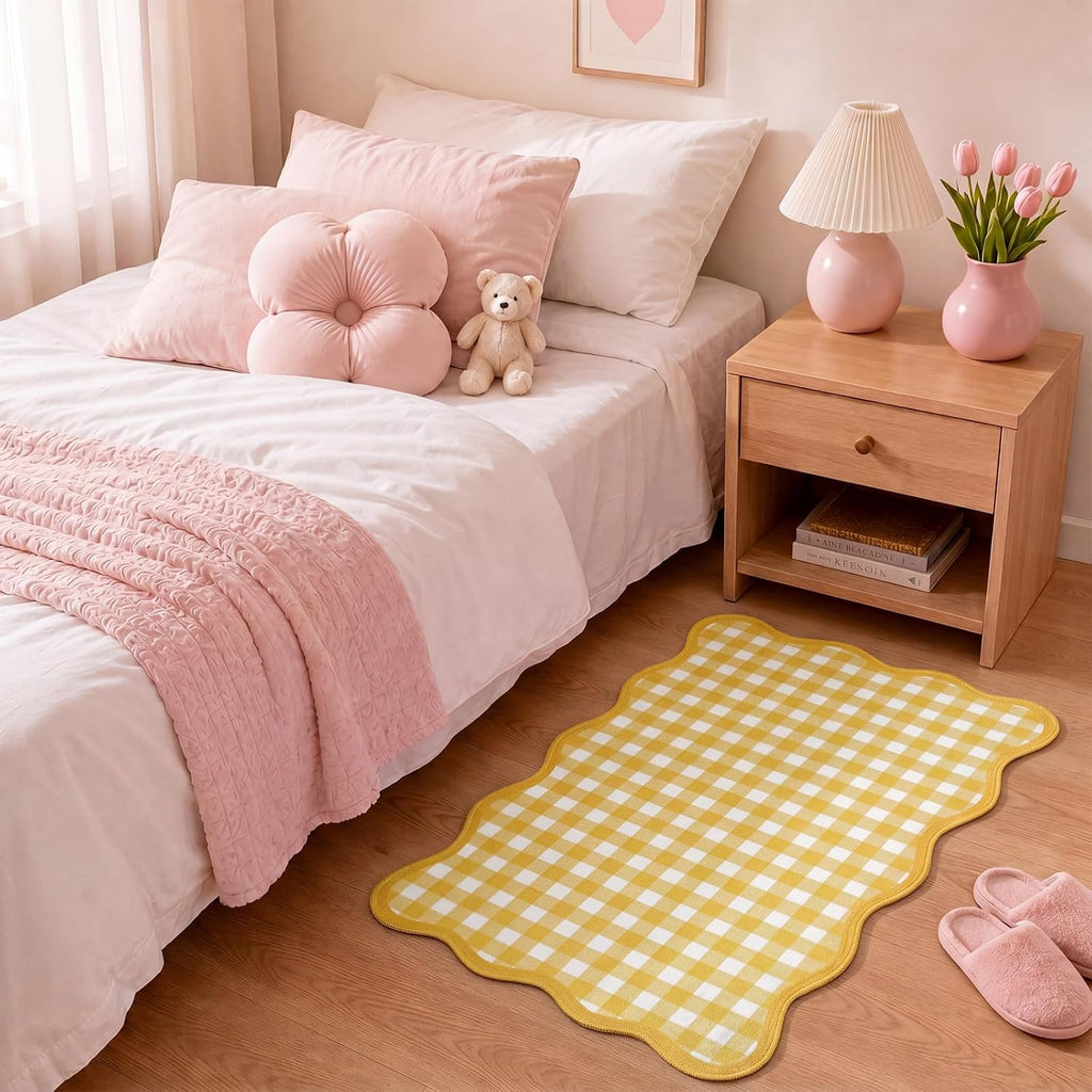 Yellow and White Small Scalloped Plaid Rug 1.4x2.3ft Buffalo Checkered Mat