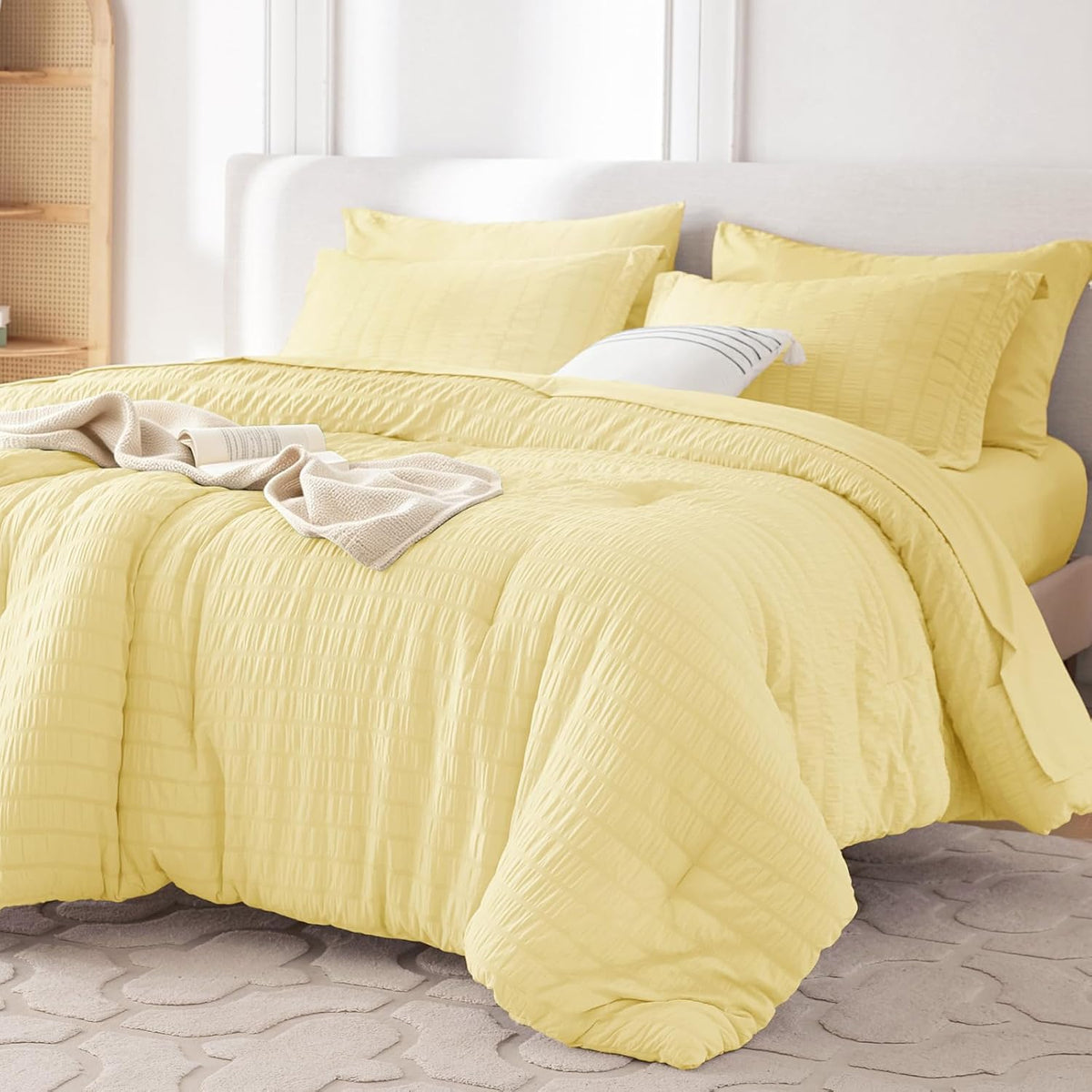 5 Pieces Twin XL Comforter Set, Seersucker Bed in a Bag Twin XL Size, All Season Luxury Bedding Set with Comforter, Flat Sheet, Fitted Sheet, Pillowcase & Sham, Yellow