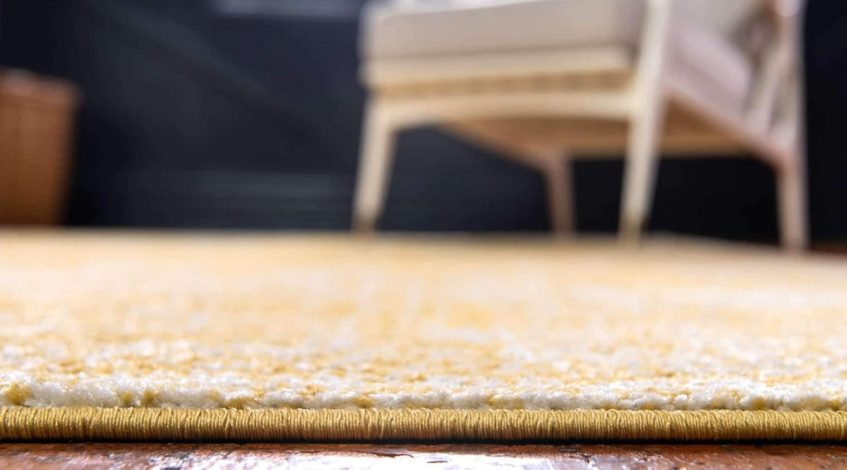Bromley Collection Area Rug - Wells (4' 1" x 6' 1" Rectangle, Yellow/ Ivory)