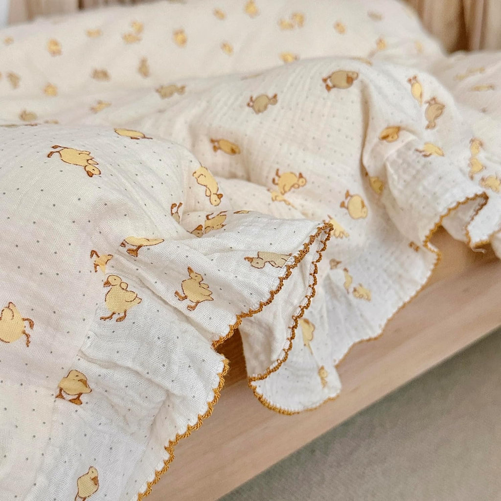 AOJIM Cute Toddler Kids Duvet Cover, 1-Piece Muslin Cotton Ruffled Bedding Duvet Cover with Little Yellow Duck, Soft Breathable 2-Layer Gauze Baby Kids Comforter Cover for Girls Boys (47X59'')