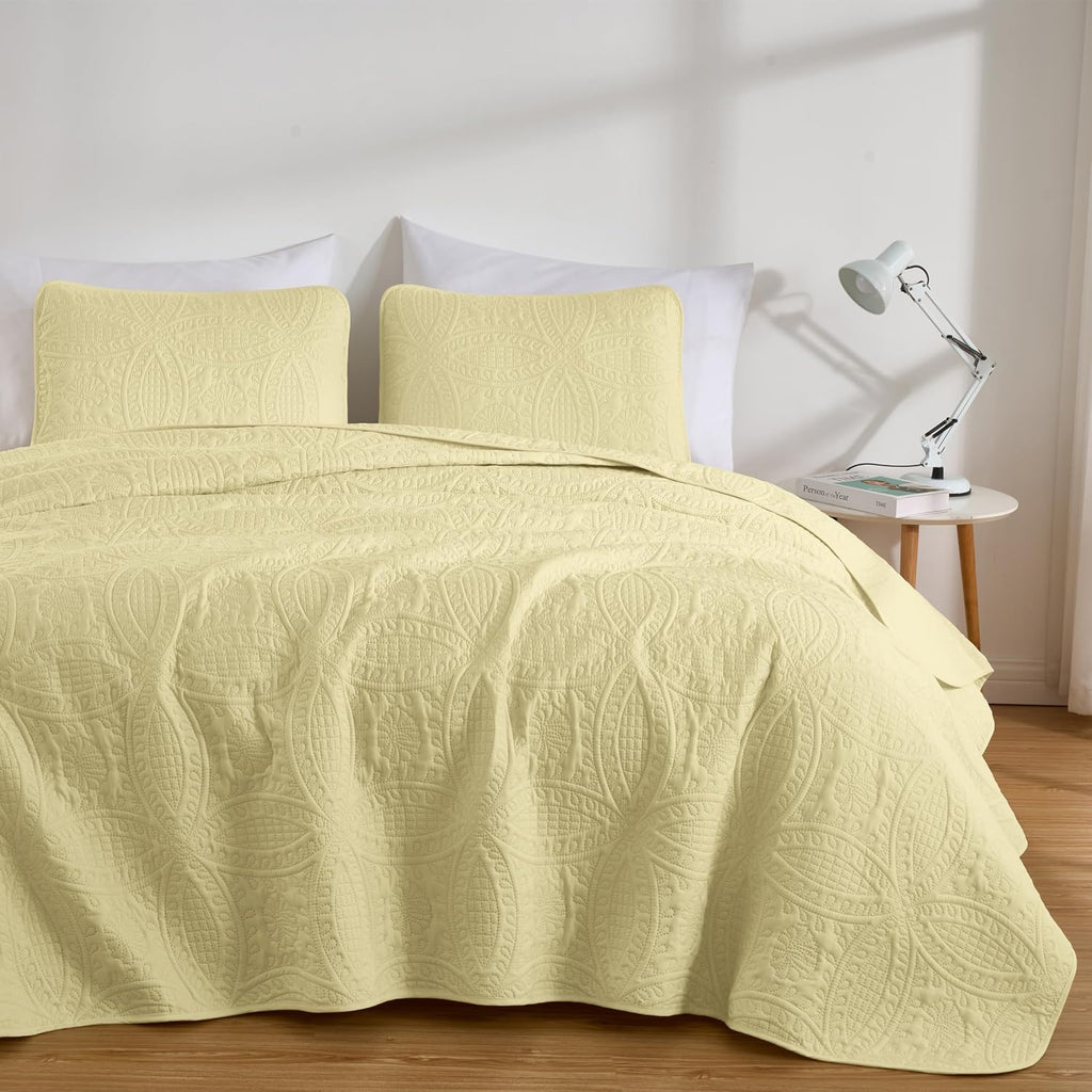 Austin King Oversized Bedspread Set, 3-Piece Pinsonic Quilted Lightweight Microfiber Bedspread Coverlet, Pastel Yellow