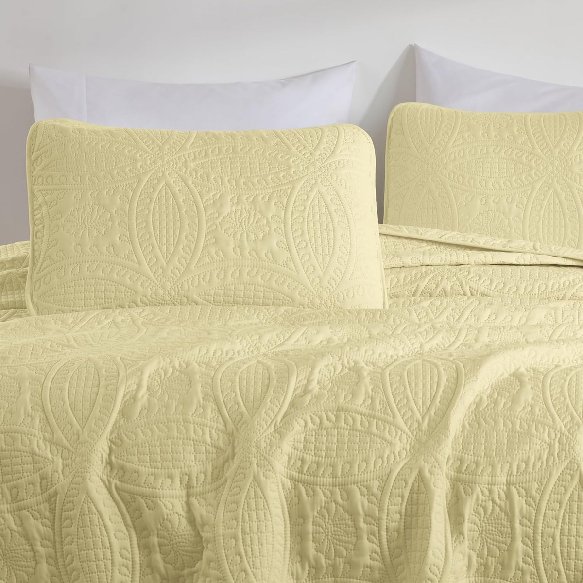 Austin King Oversized Bedspread Set, 3-Piece Pinsonic Quilted Lightweight Microfiber Bedspread Coverlet, Pastel Yellow