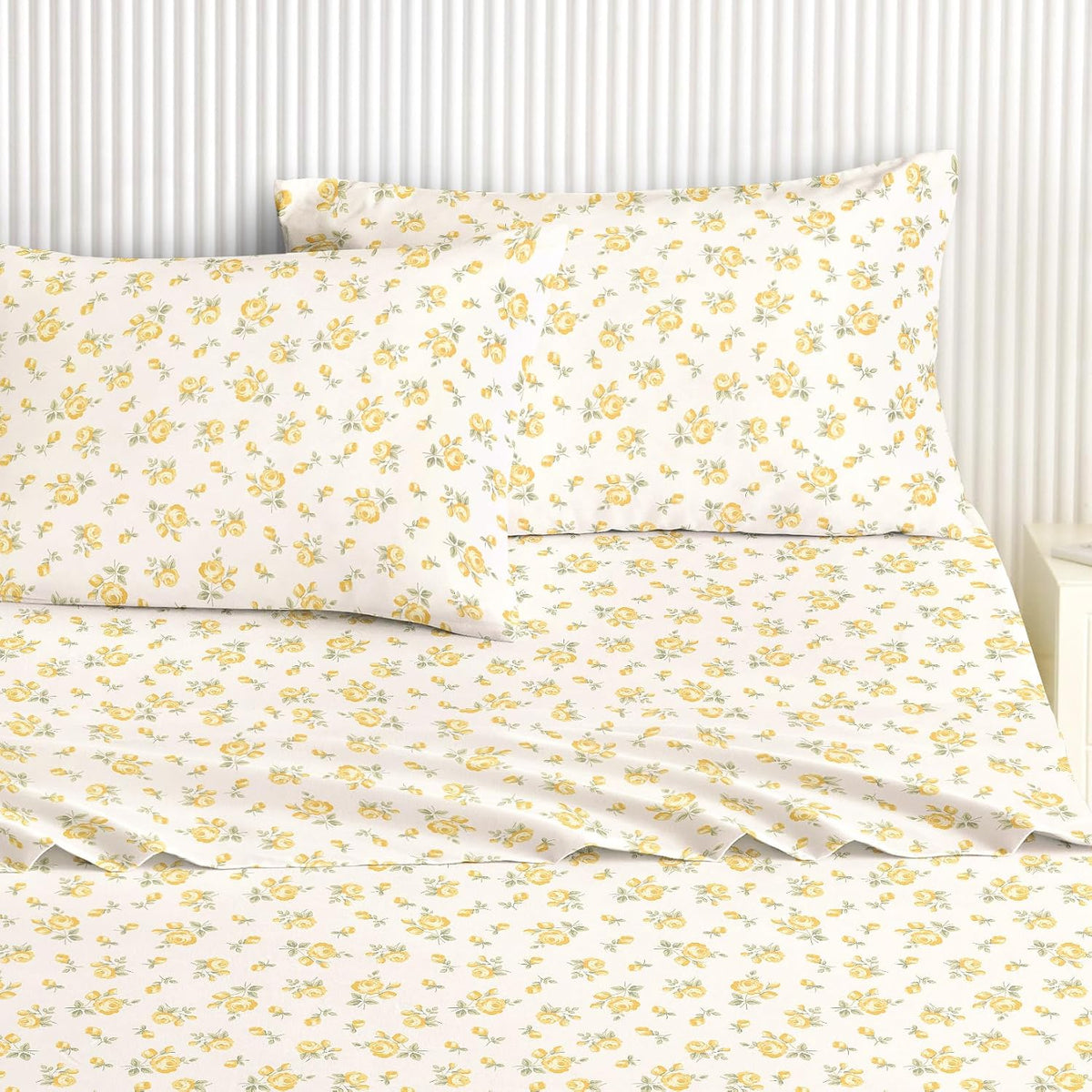 Floral Bed Sheets, 4-Piece Sheet Set, Shabby Chic Flower Rose Pattern Printed Coquette Cottagecore Vintage Aesthetic Bedding, Deep Pocket, Light Yellow, Queen Size